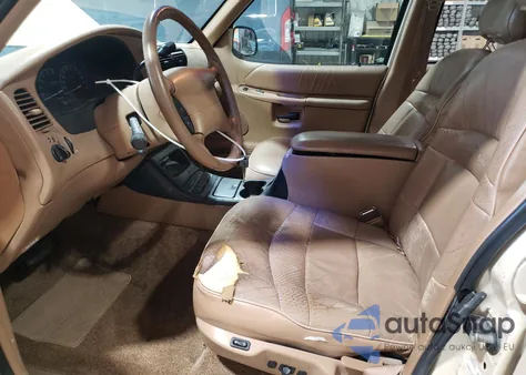 1996 Ford Explorer from USA, damaged, VIN 1FMDU34X1TZA61741